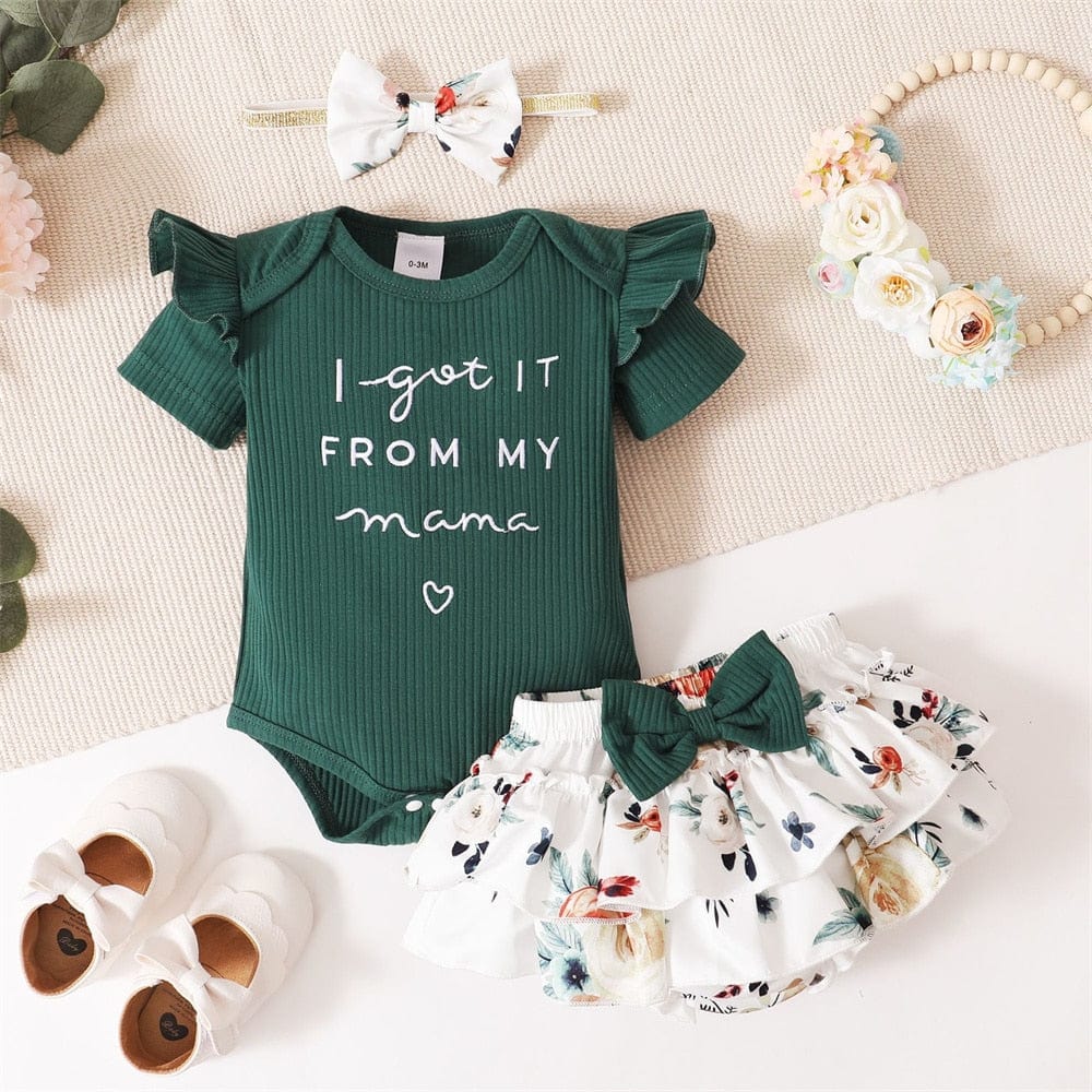 Adorable Floral Baby Outfit - Image 5