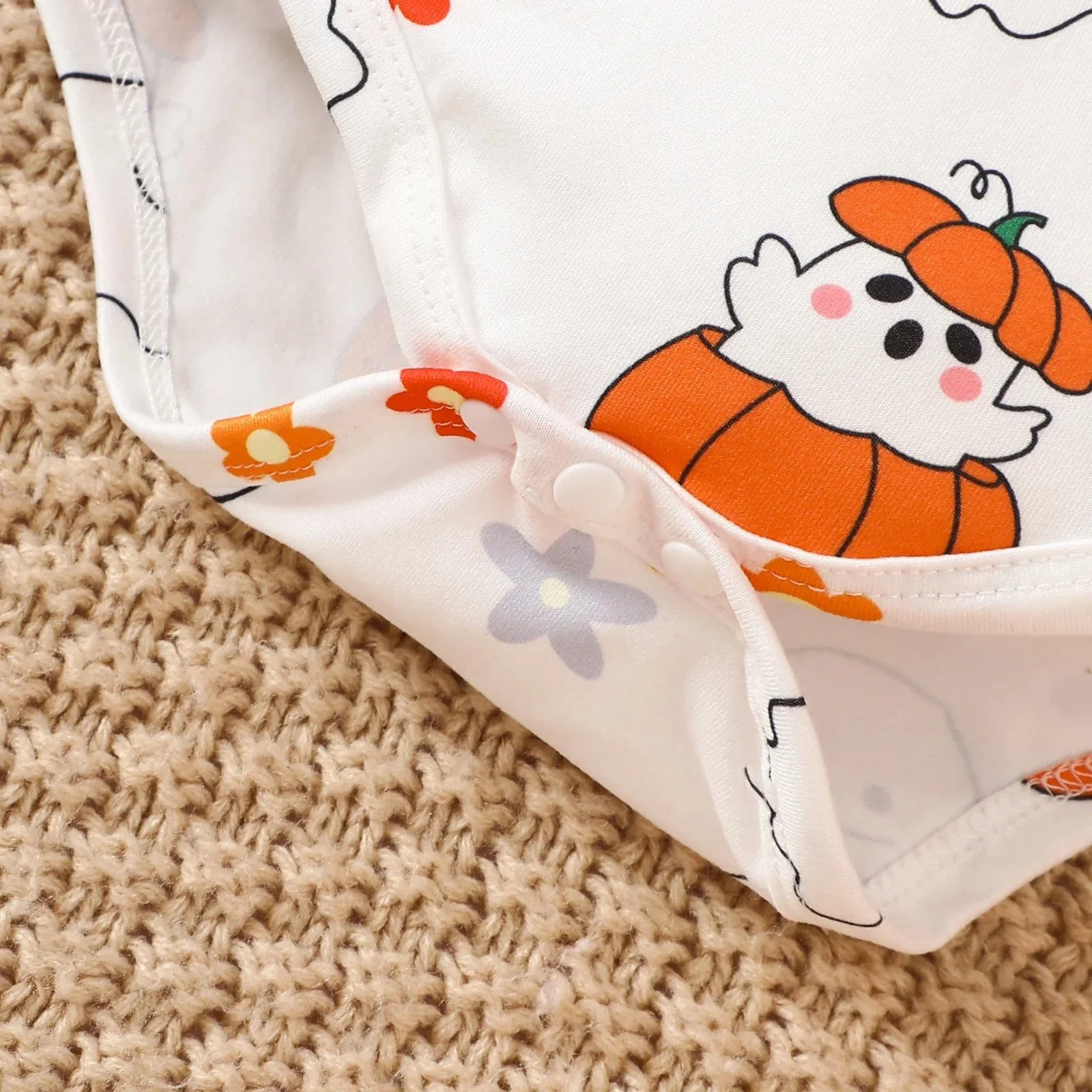 Adorable Halloween Baby Outfit Set - Image 7