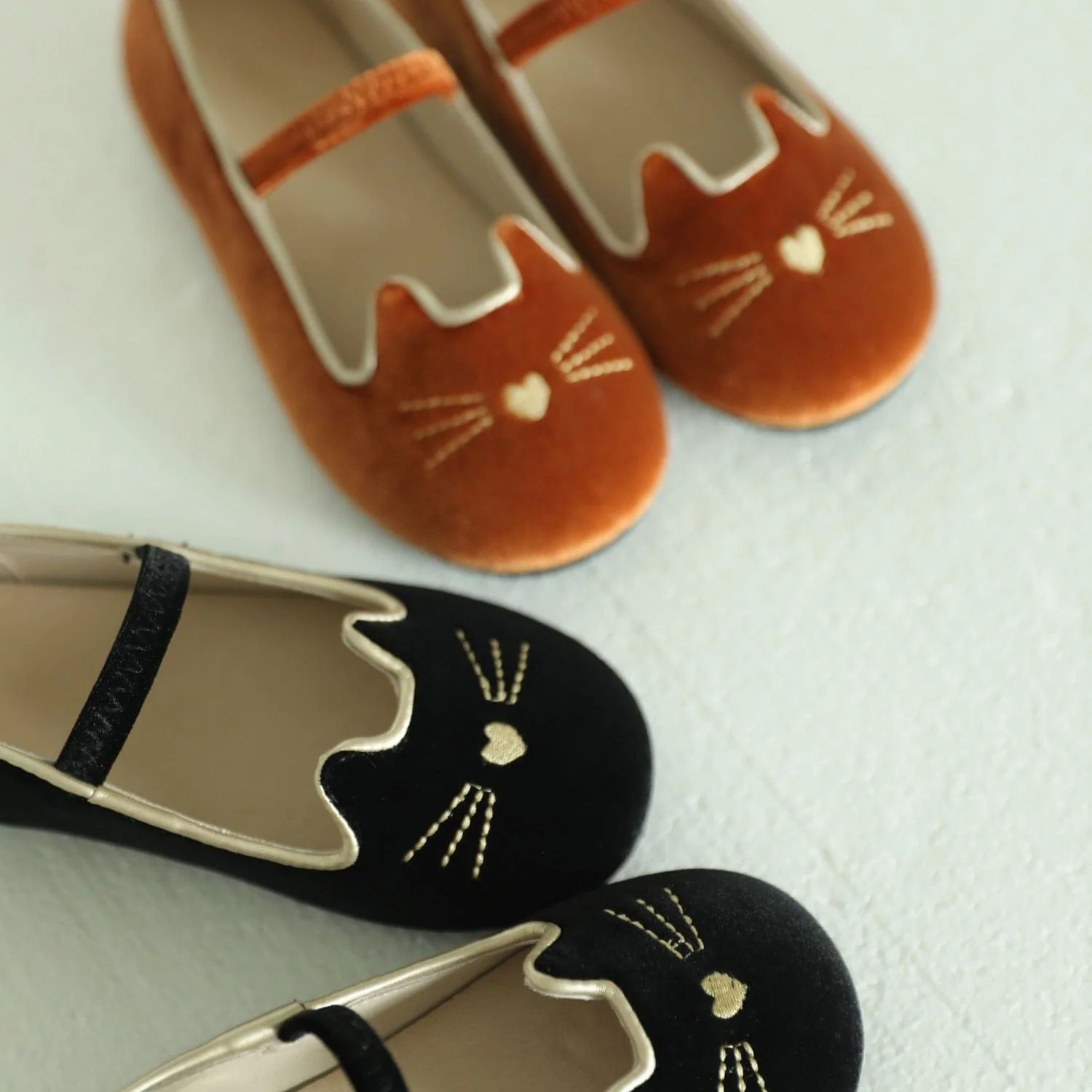 Cartoon Cat Velvet Ballet Flats with Strap - Image 5