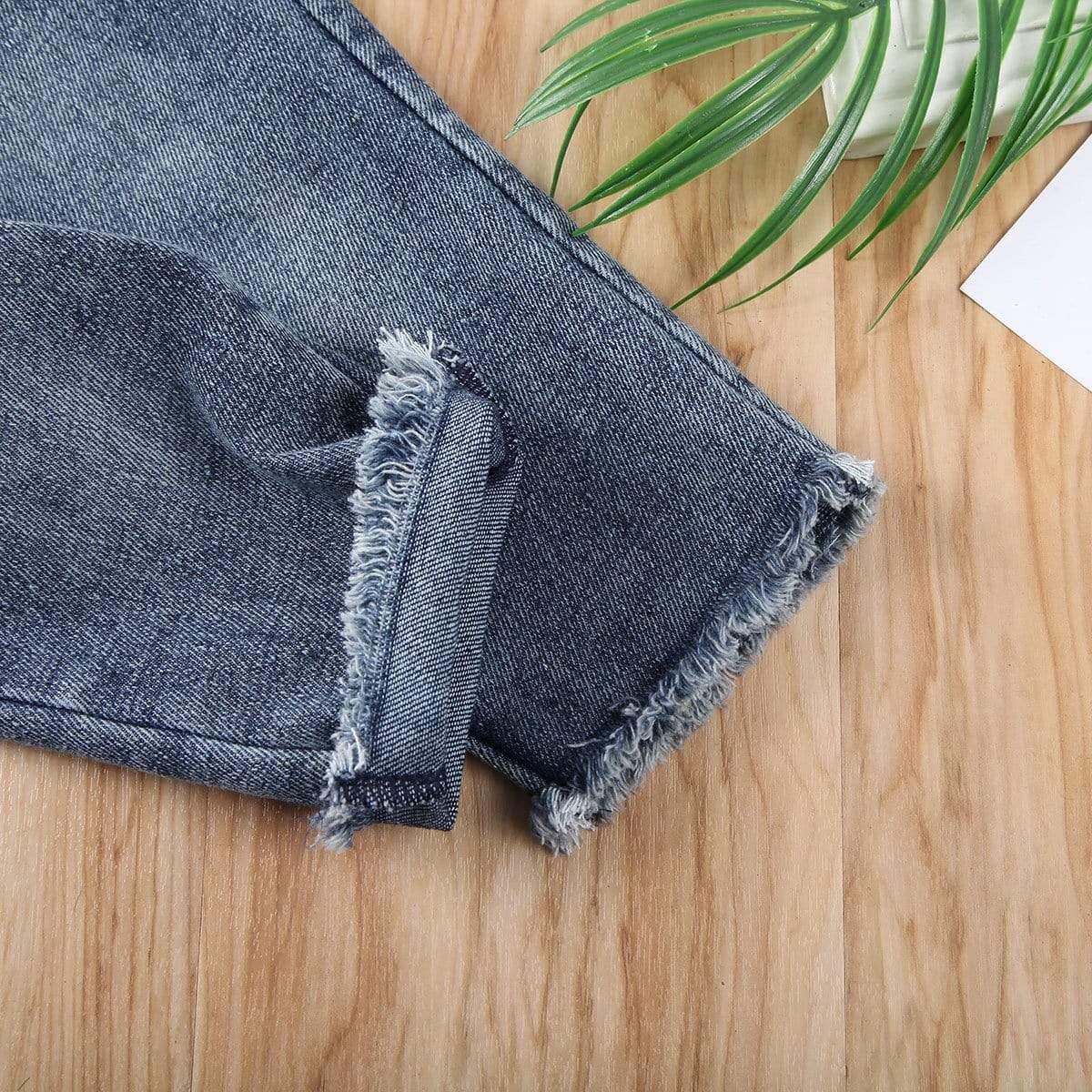 Denim Suspender Pants Outfit - Image 6