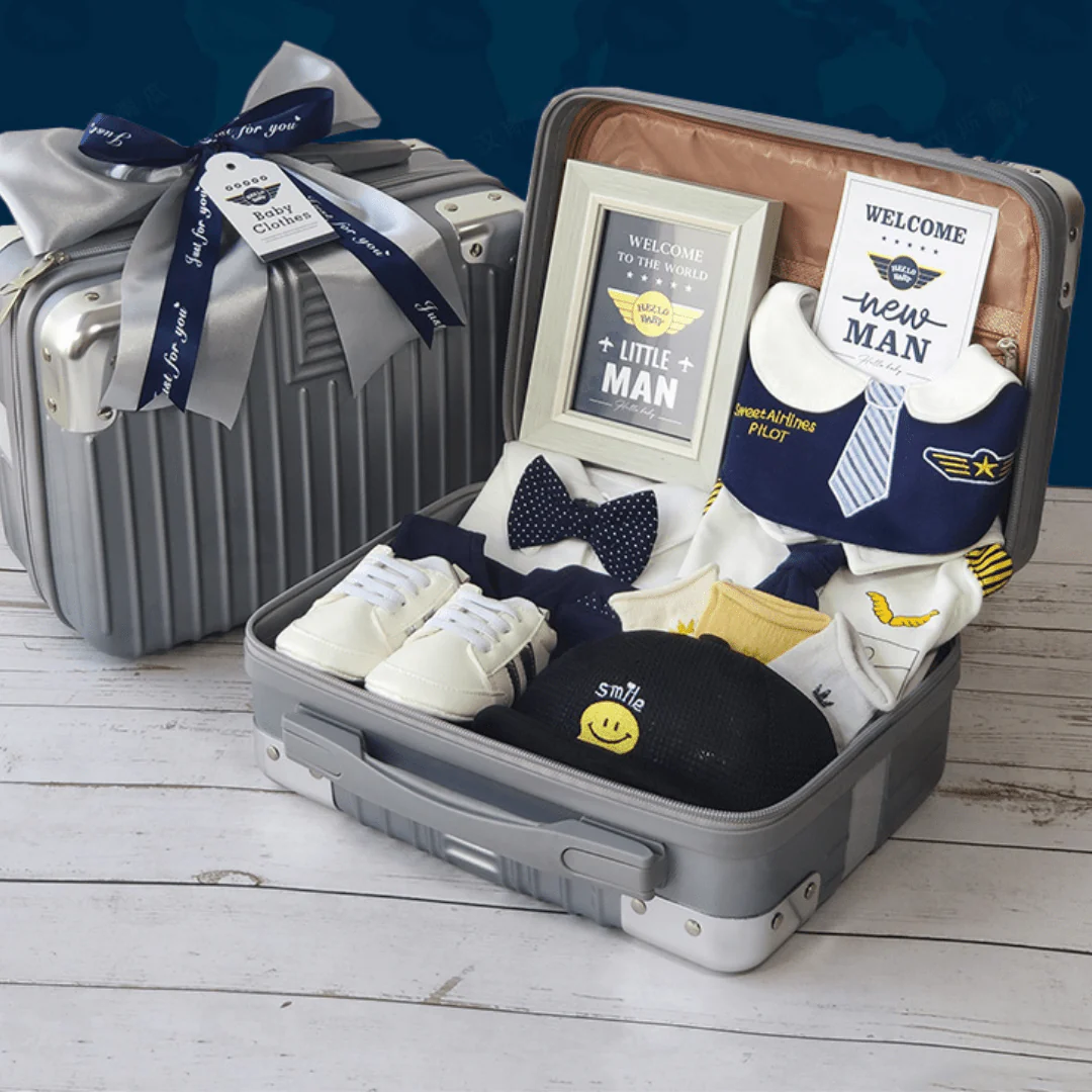 Little Pilot Baby Gift Set - Image 5