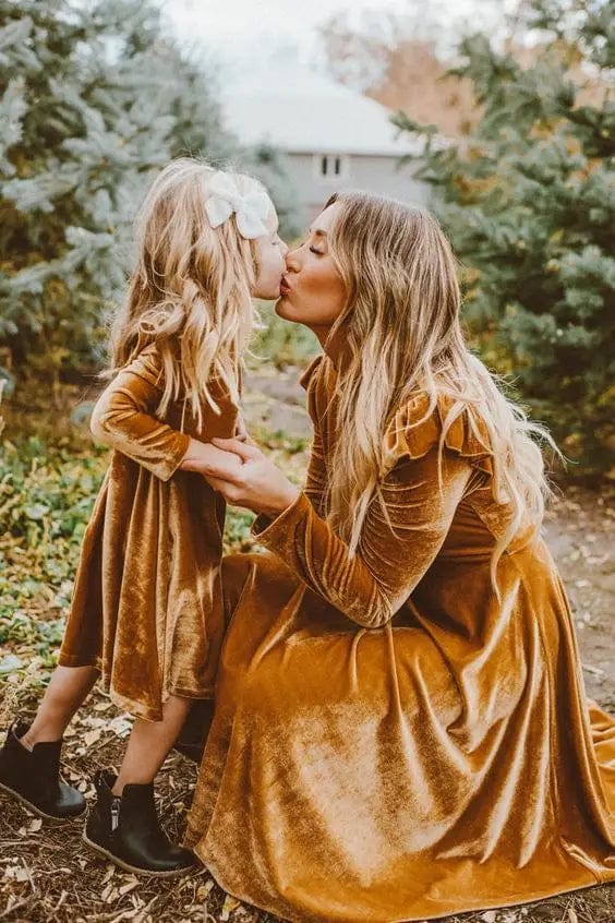 Matching Mother Daughter Velvet Dresses - Image 9