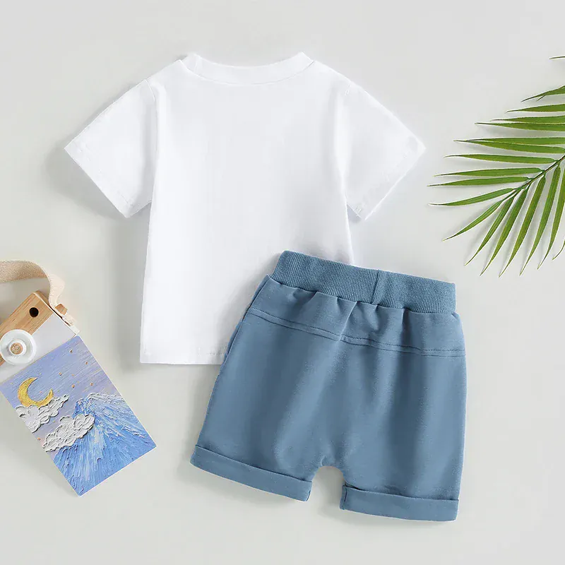 Printed T-Shirt & Casual Shorts Set - Image 4