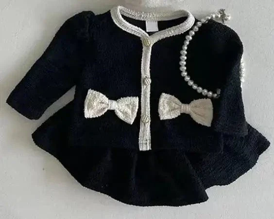 The Little Socialite Set - Image 12