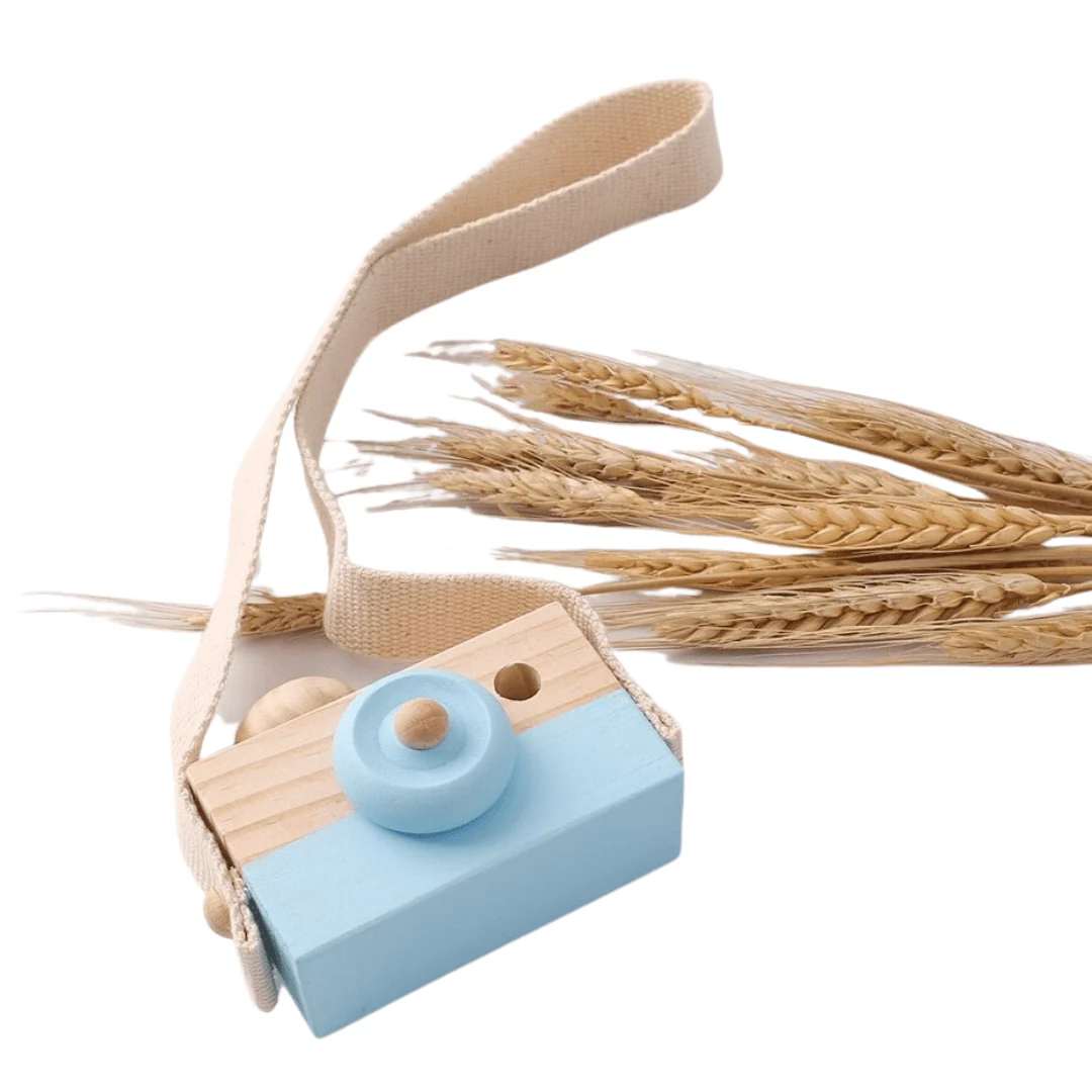Wooden Camera Toy - Image 3
